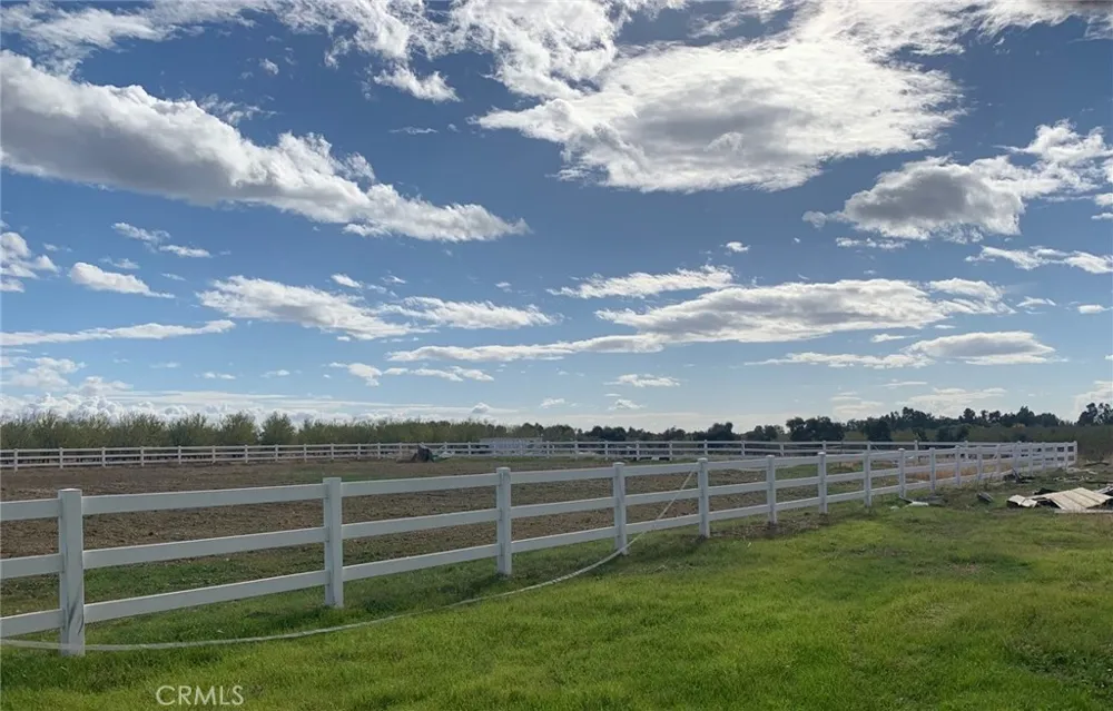 22085 FINNELL Corning, CA 96021