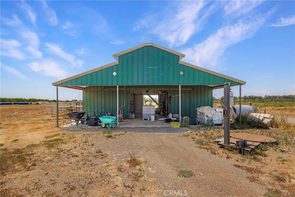 22085 FINNELL Corning, CA 96021