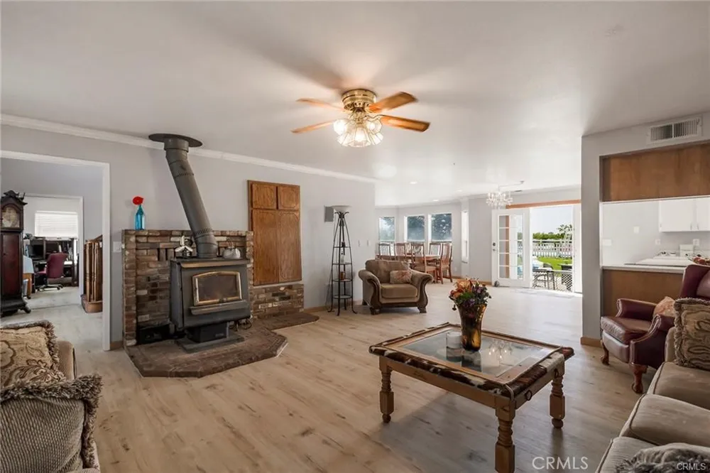 22085 FINNELL Corning, CA 96021