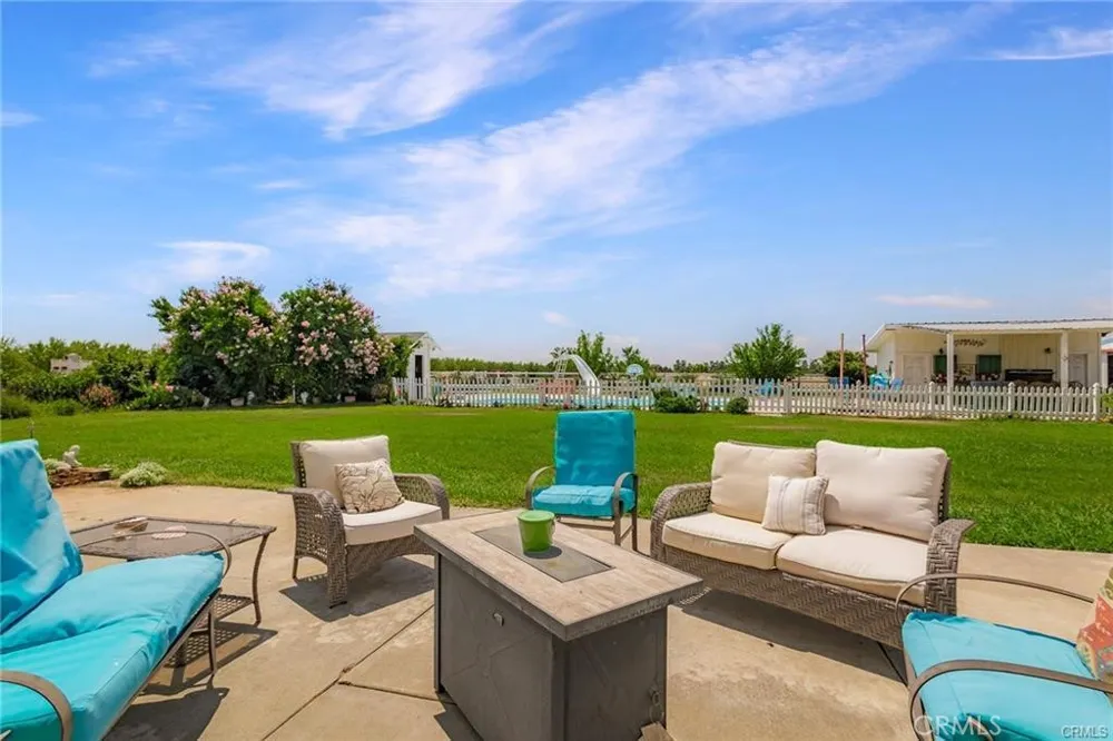 22085 FINNELL Corning, CA 96021
