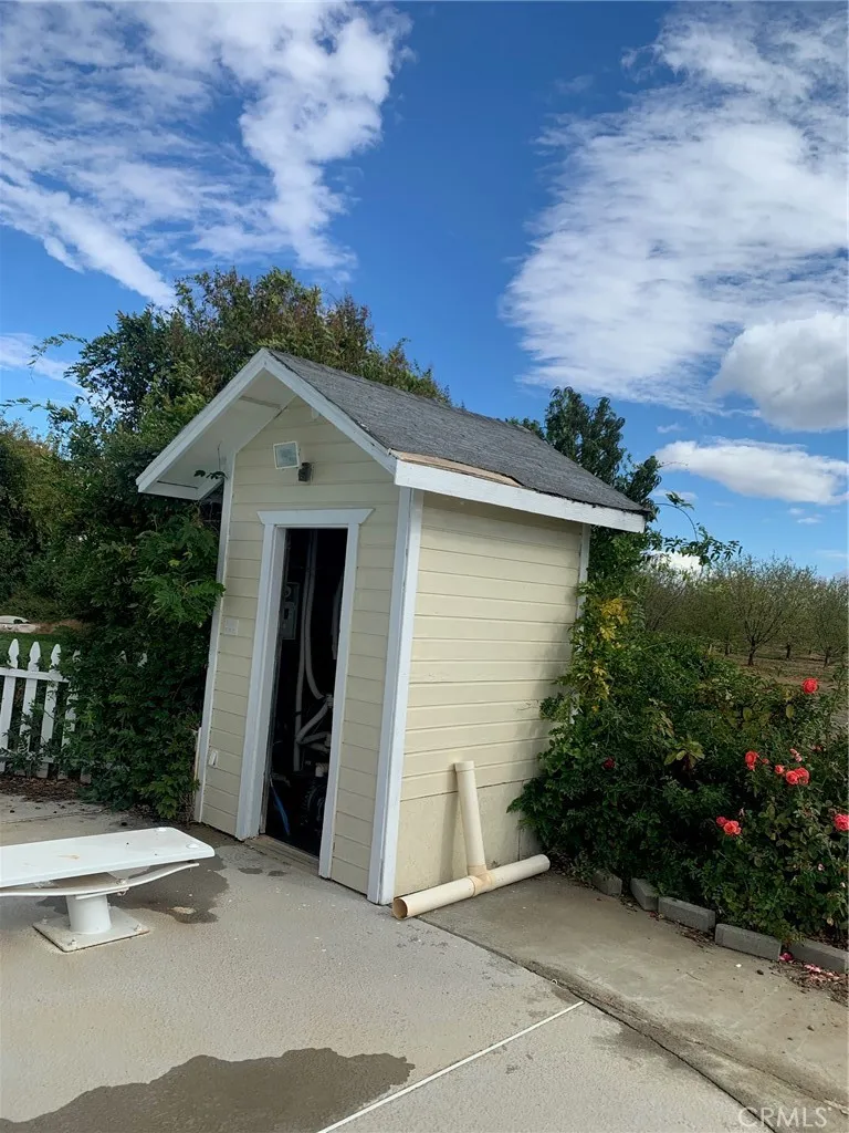 22085 FINNELL Corning, CA 96021