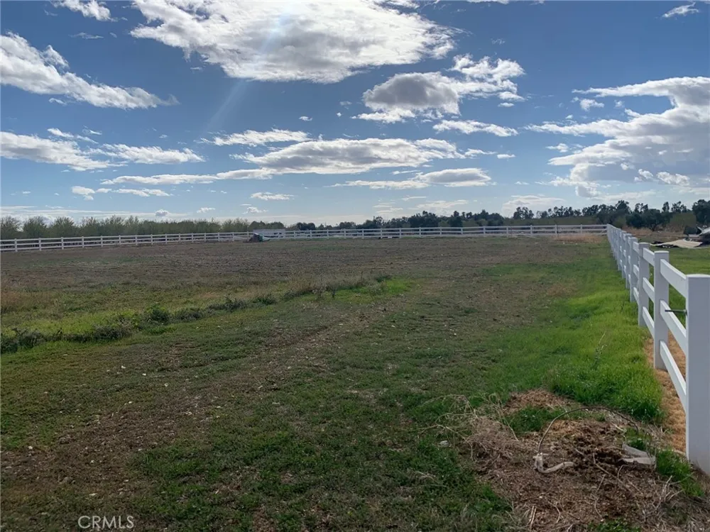 22085 FINNELL Corning, CA 96021