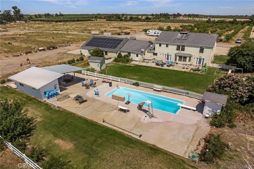 22085 FINNELL Corning, CA 96021