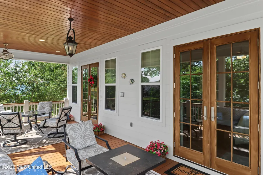 402 S Nicholson Avenue Long Beach, MS 39560