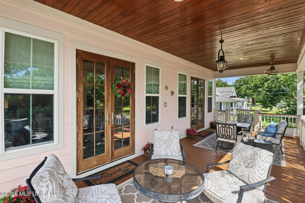 402 S Nicholson Avenue Long Beach, MS 39560