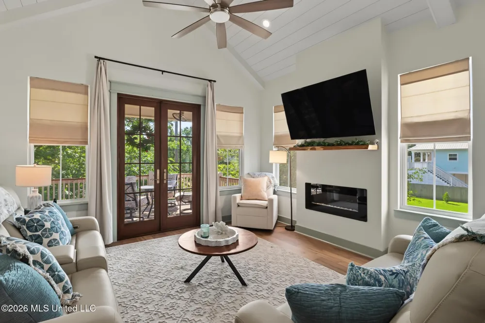 402 S Nicholson Avenue Long Beach, MS 39560