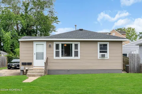 1218 Lister Street