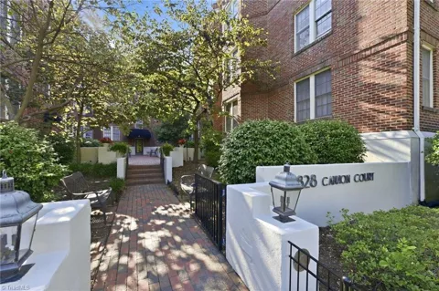 828 Elm Street #C4