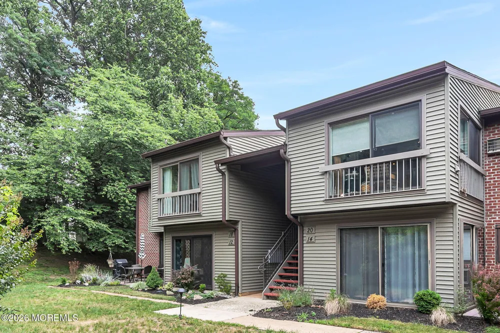 20 Western Reach Red Bank, NJ 07701
