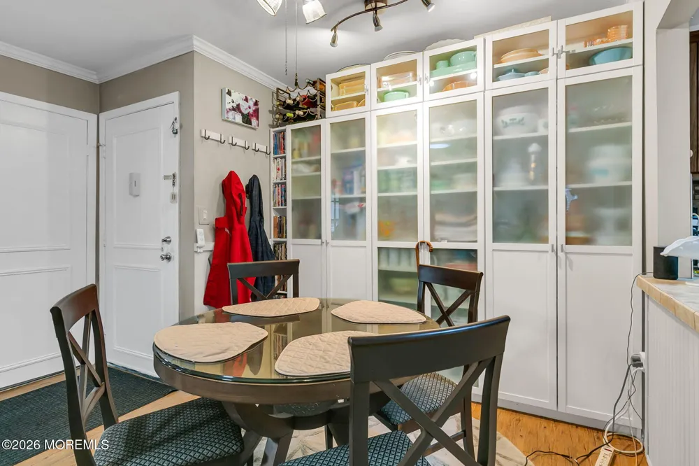 20 Western Reach Red Bank, NJ 07701
