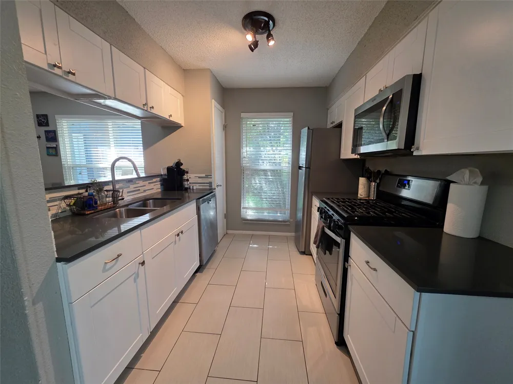 11815 Lochridge Drive #B Austin, TX 78758