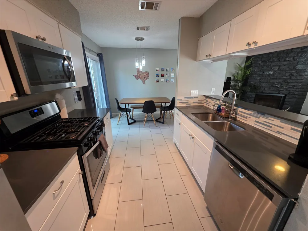 11815 Lochridge Drive #B Austin, TX 78758