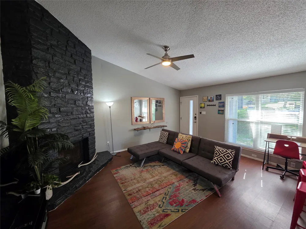 11815 Lochridge Drive #B Austin, TX 78758