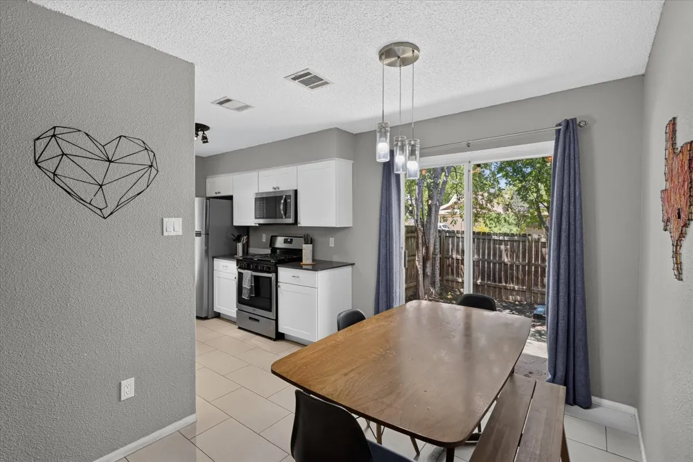 11815 Lochridge Drive #B Austin, TX 78758