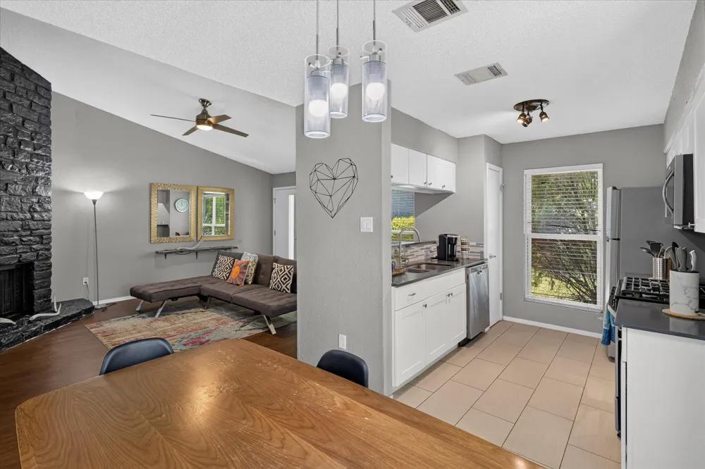 11815 Lochridge Drive #B Austin, TX 78758