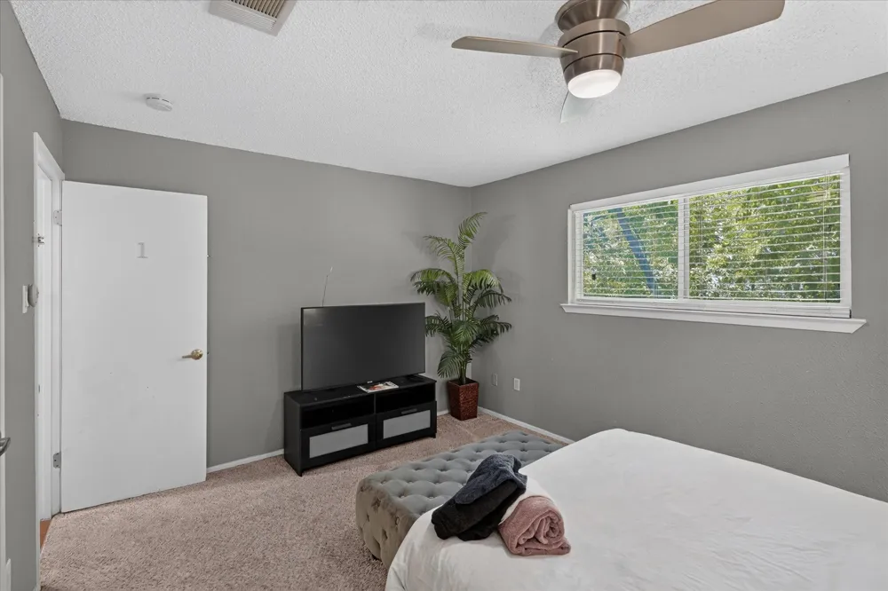 11815 Lochridge Drive #B Austin, TX 78758