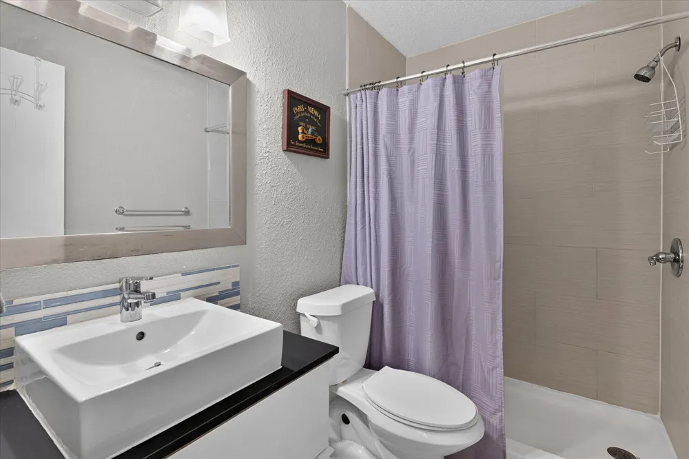 11815 Lochridge Drive #B Austin, TX 78758