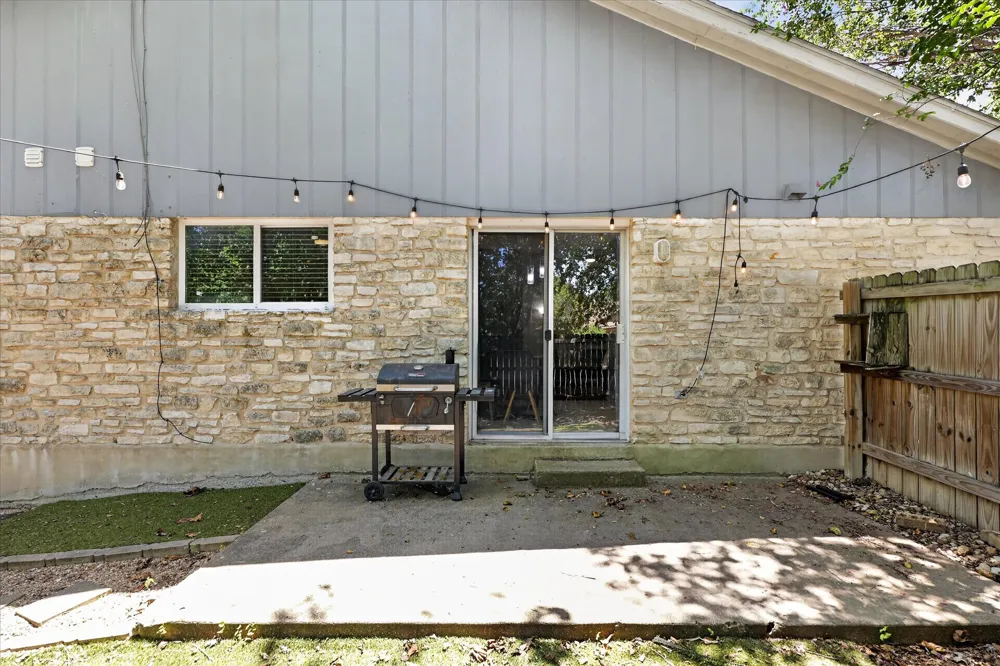 11815 Lochridge Drive #B Austin, TX 78758