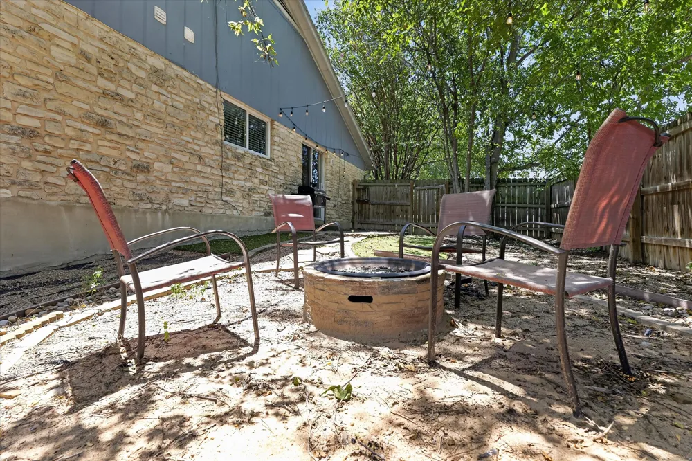11815 Lochridge Drive #B Austin, TX 78758