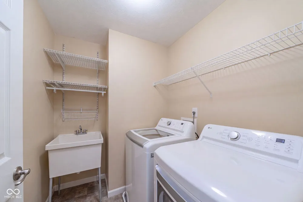 5825 Somerset Boulevard E Bargersville, IN 46106