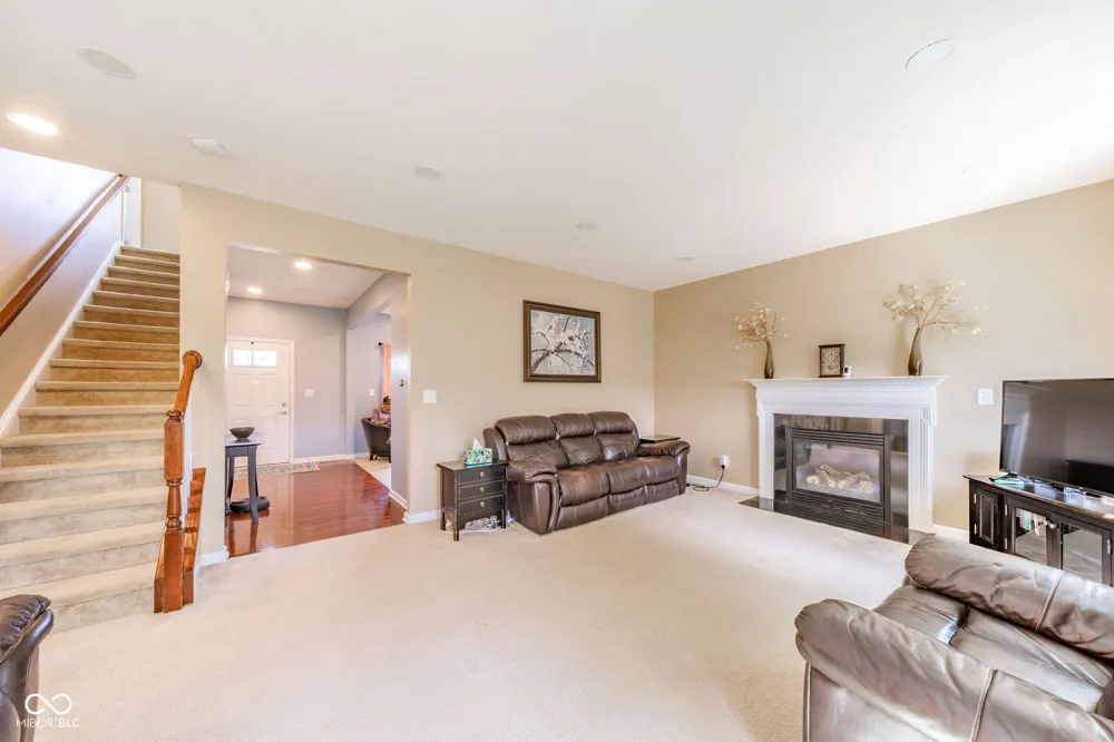 5825 Somerset Boulevard E Bargersville, IN 46106