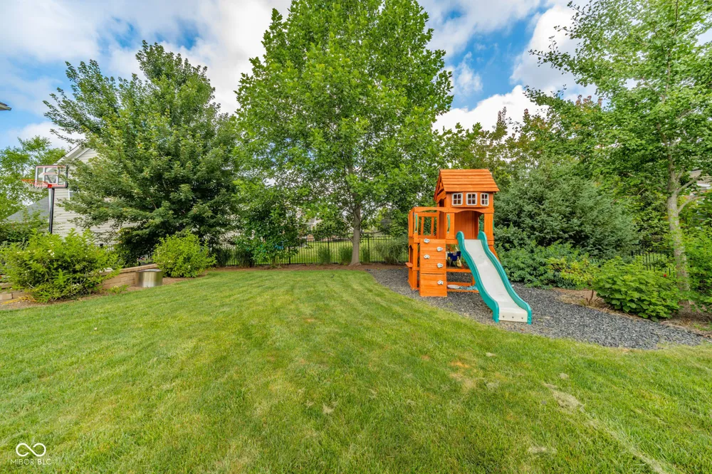 5825 Somerset Boulevard E Bargersville, IN 46106