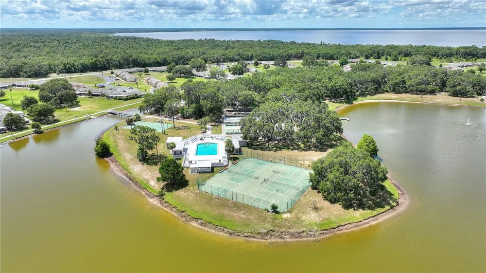 4719 CLUB CIRCLE Lake Wales, FL 33854