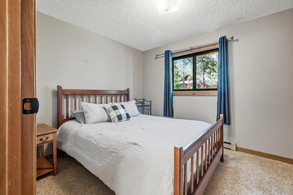 30325 Pinewood Drive Breezy Point, MN 56472