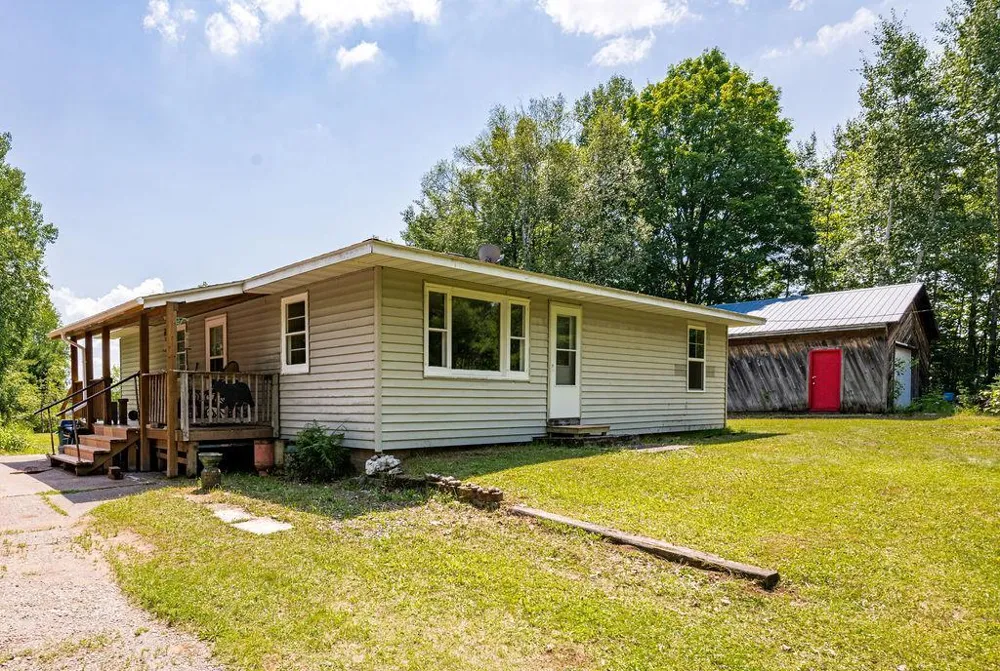 2592 Strandberg Road Barnum, MN 55707