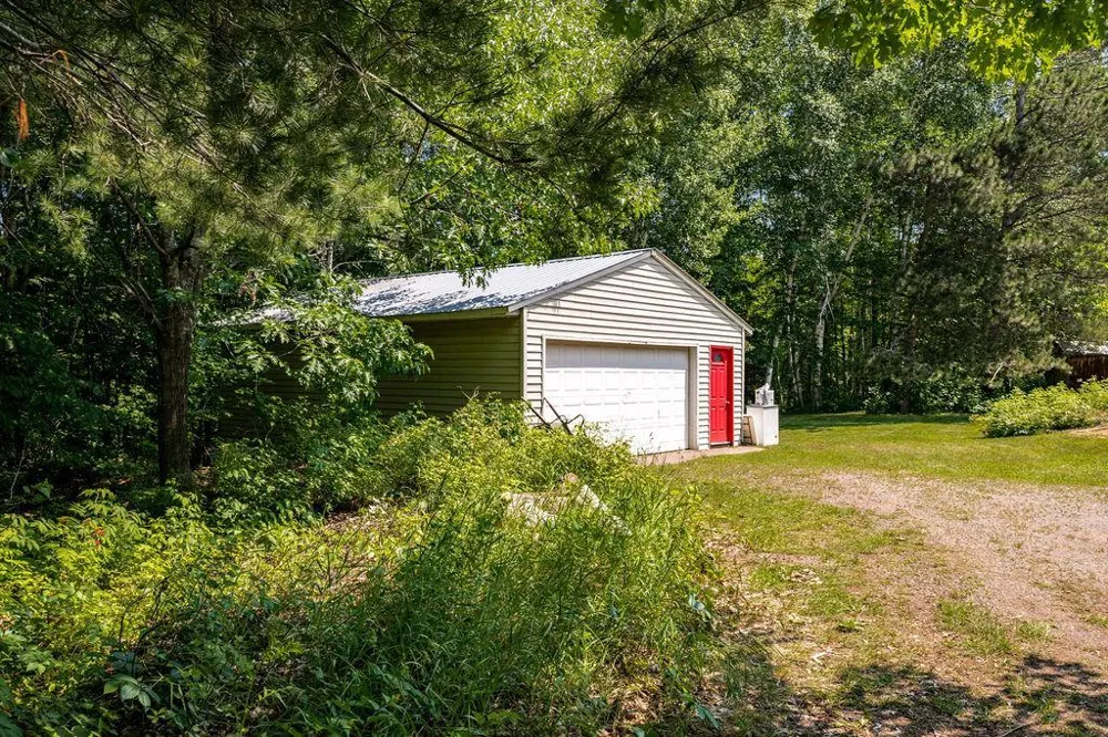 2592 Strandberg Road Barnum, MN 55707