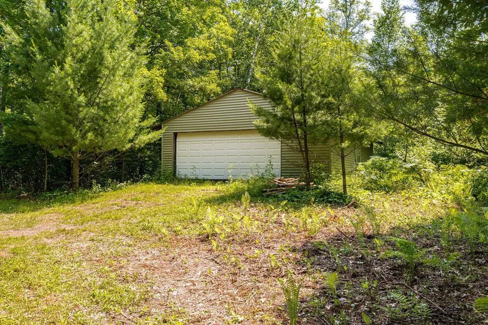 2592 Strandberg Road Barnum, MN 55707