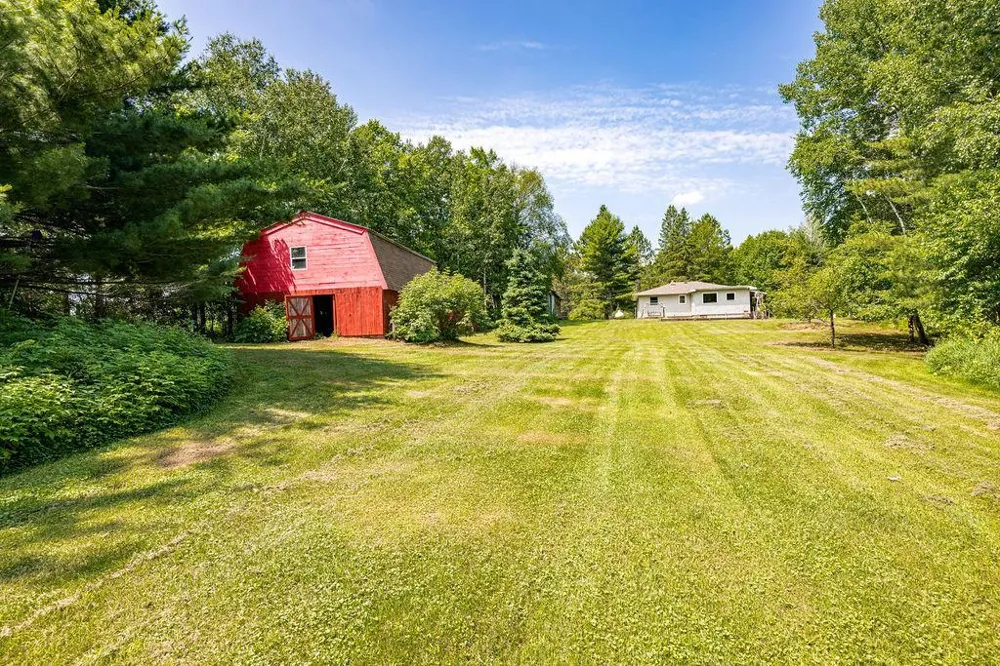2592 Strandberg Road Barnum, MN 55707