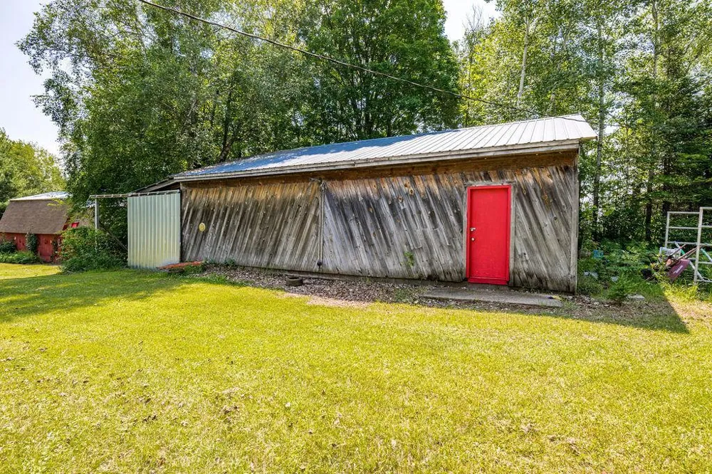2592 Strandberg Road Barnum, MN 55707