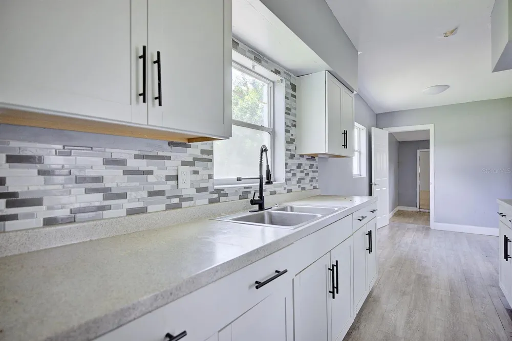3009 MARATHON AVENUE Orlando, FL 32805