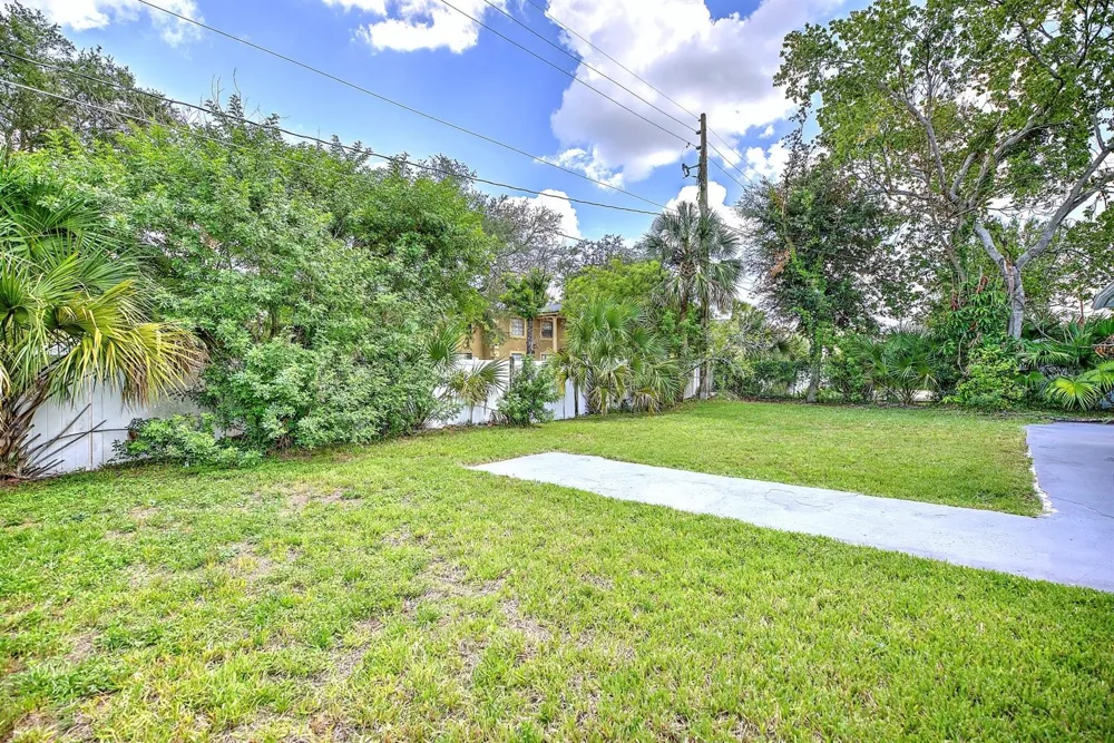 3009 MARATHON AVENUE Orlando, FL 32805