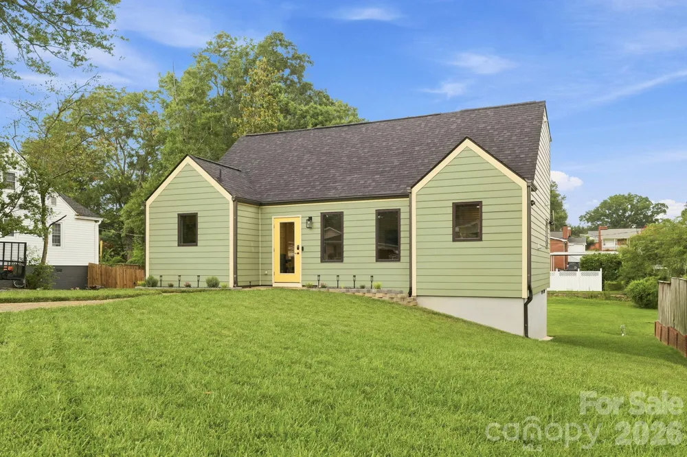 108 W Lee Avenue Bessemer City, NC 28016