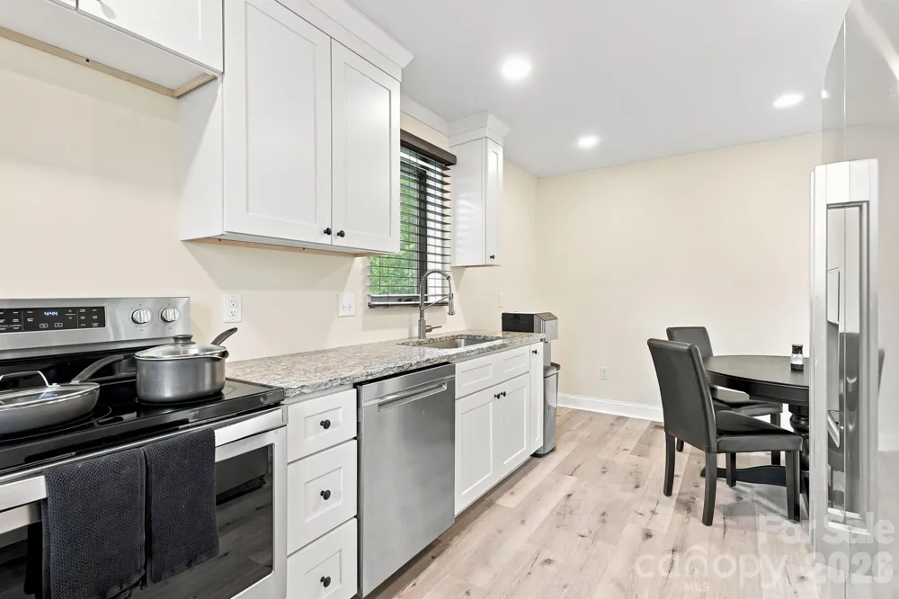 108 W Lee Avenue Bessemer City, NC 28016