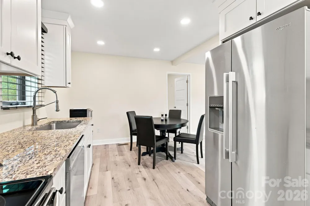 108 W Lee Avenue Bessemer City, NC 28016