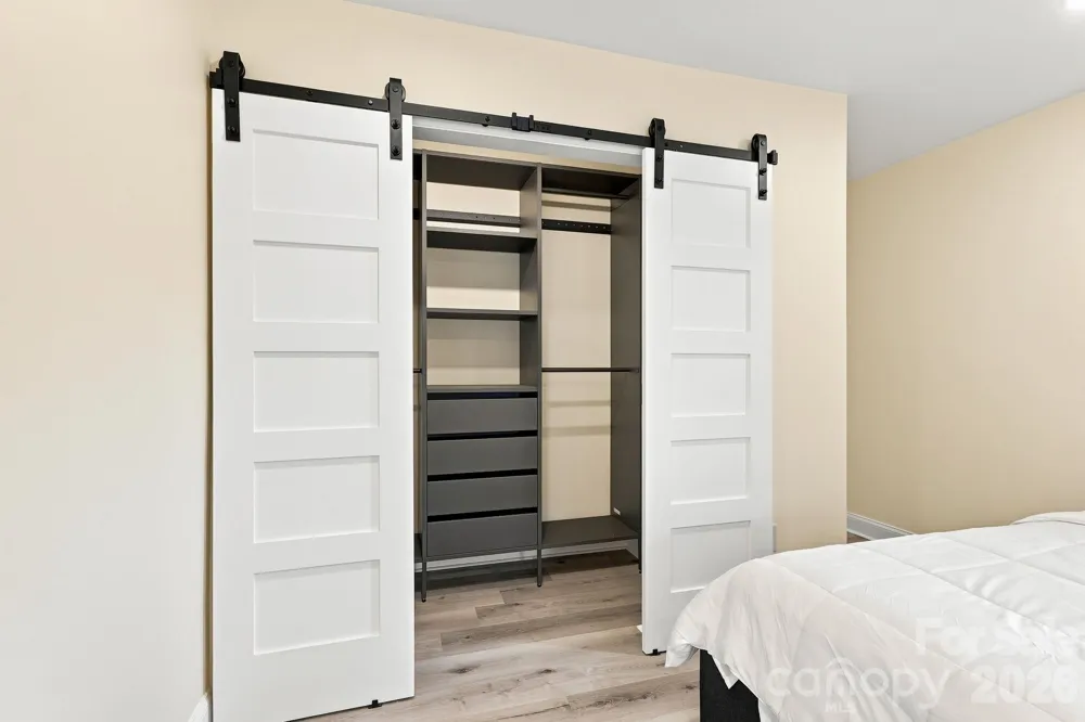 108 W Lee Avenue Bessemer City, NC 28016