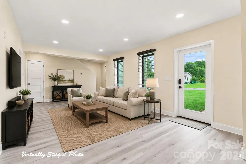 108 W Lee Avenue Bessemer City, NC 28016