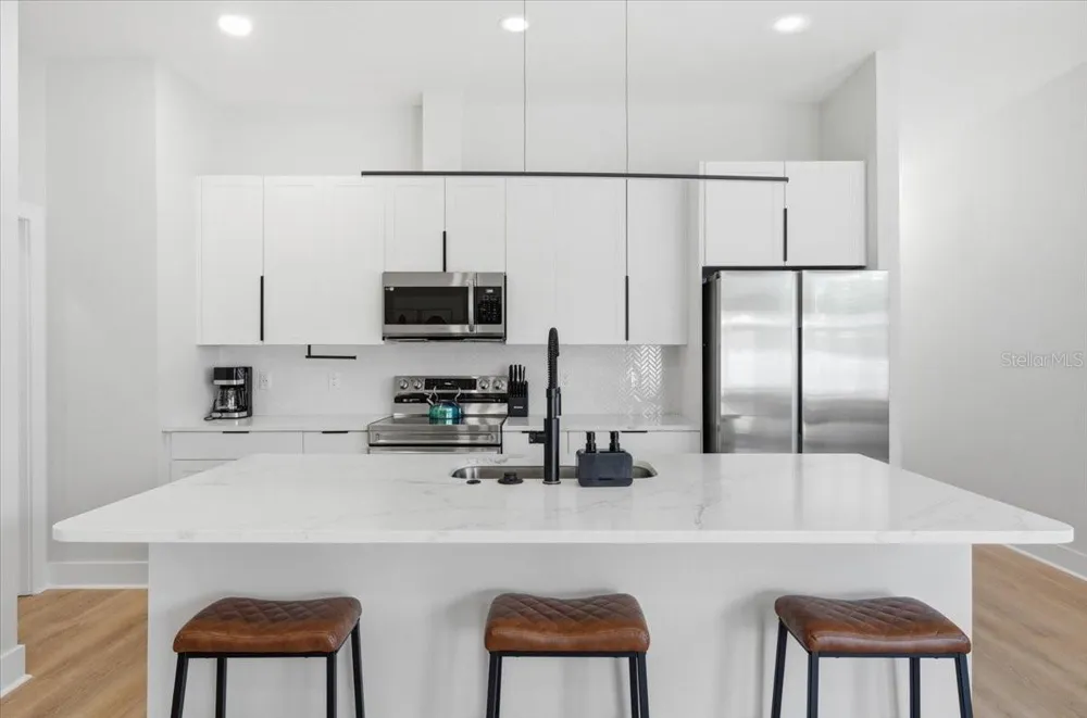 2644 42ND AVENUE St Petersburg, FL 33714