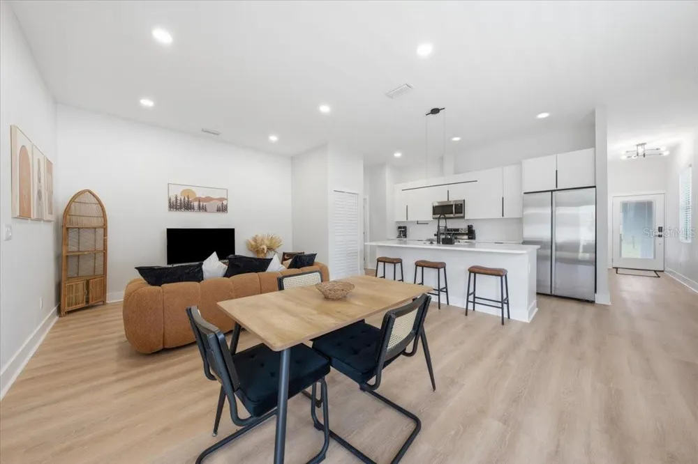 2644 42ND AVENUE St Petersburg, FL 33714