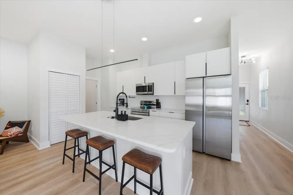 2644 42ND AVENUE St Petersburg, FL 33714