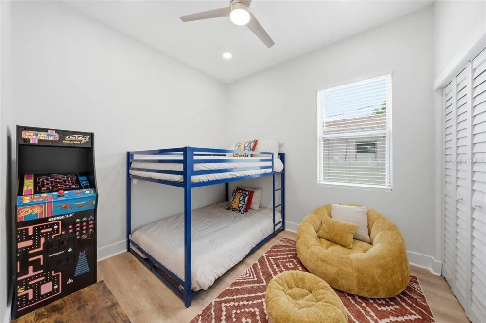 2644 42ND AVENUE St Petersburg, FL 33714