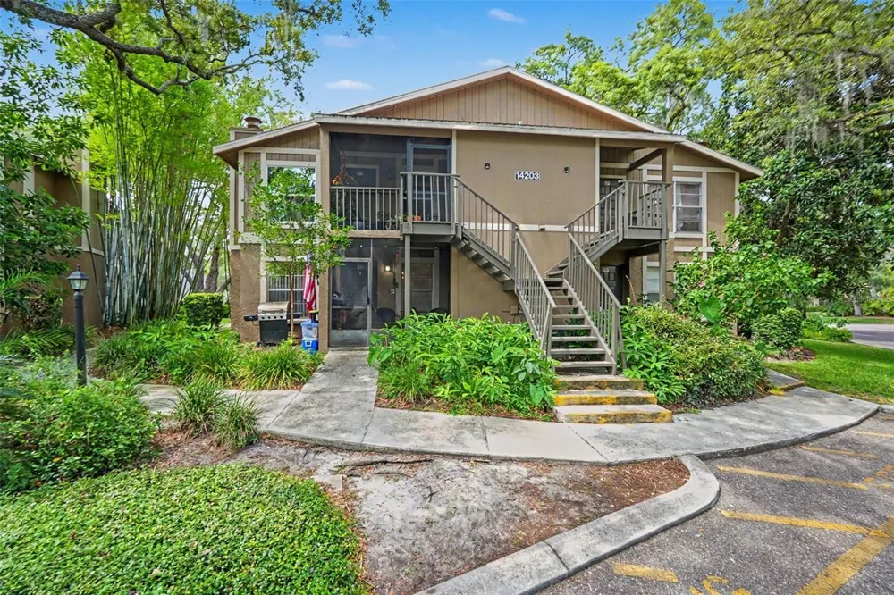 14203 SHADOW MOSS LANE #102 Tampa, FL 33613