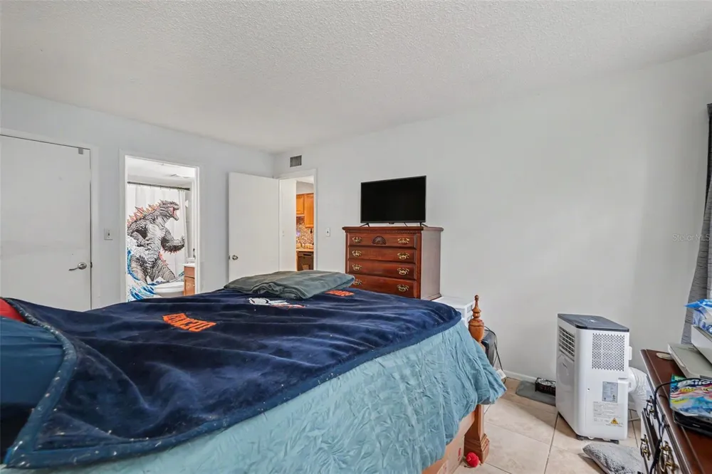 14203 SHADOW MOSS LANE #102 Tampa, FL 33613