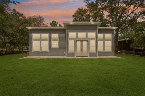 225 GARDENIA AVENUE