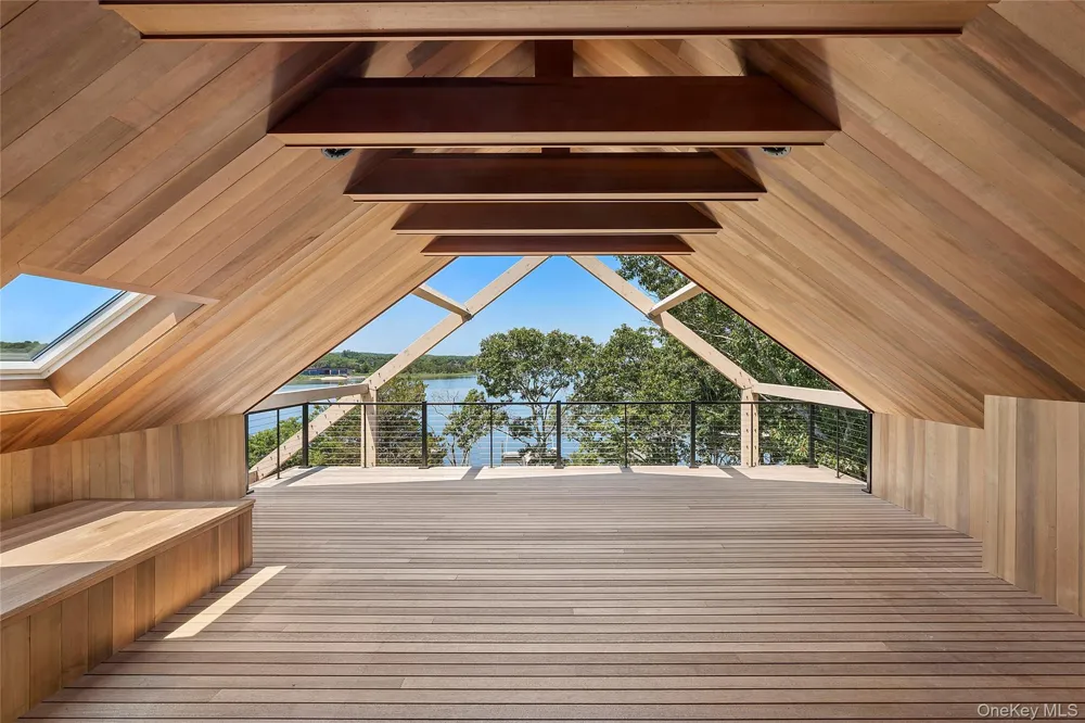25 Bluff Point Road Sag Harbor, NY 11963