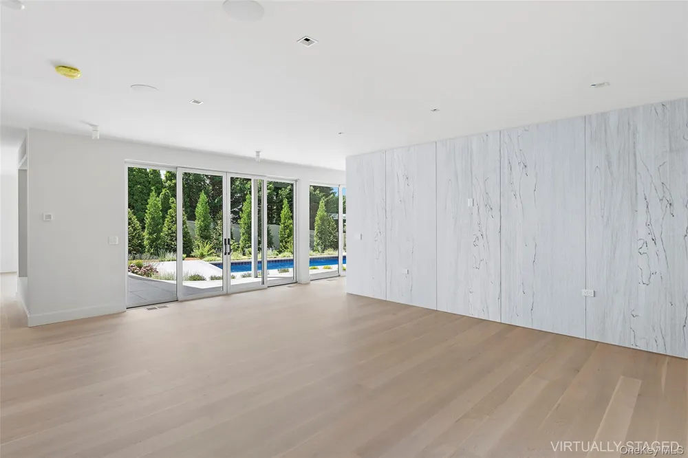 25 Bluff Point Road Sag Harbor, NY 11963