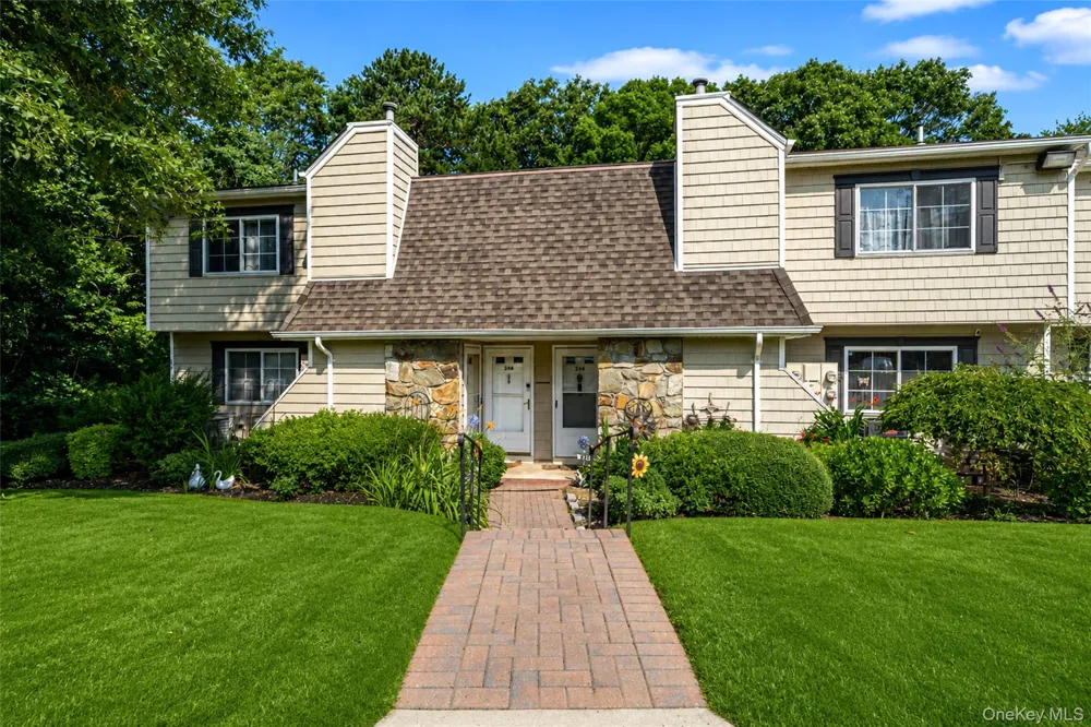 244 Lake Pointe Circle ##244 Middle Island, NY 11953
